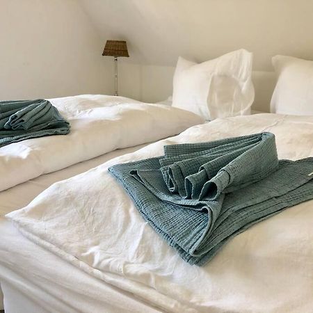 Reetdachhaus Seasons Mit Kamin & Sauna Groß Schwansee Eksteriør bilde