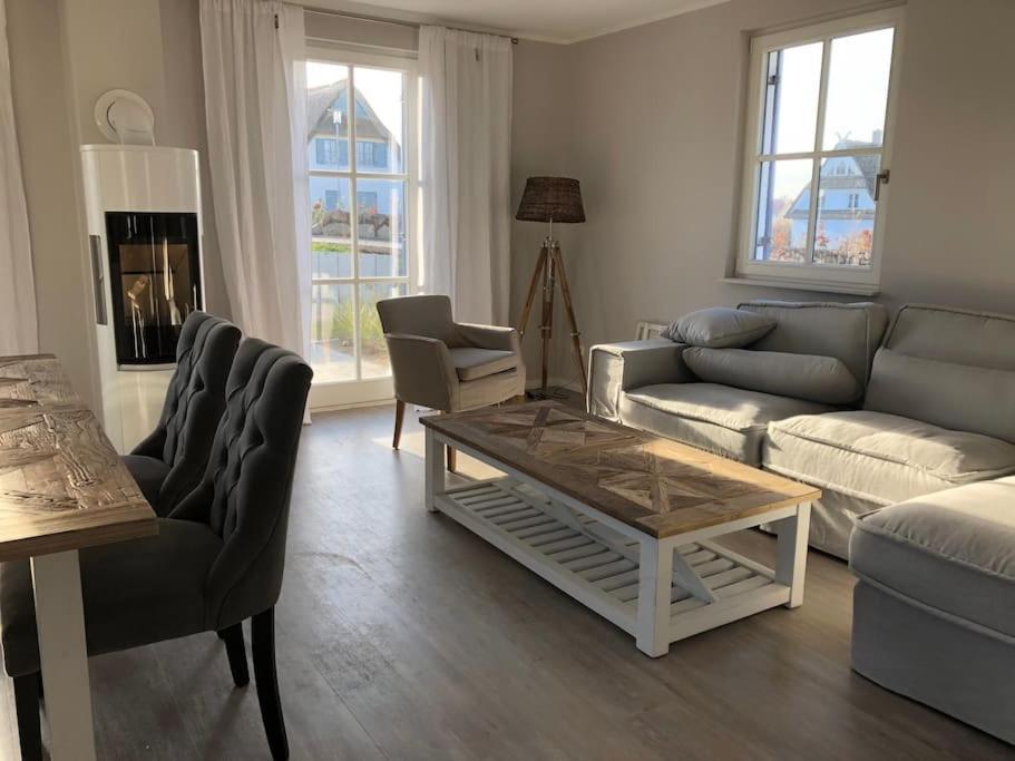 Reetdachhaus Seasons Mit Kamin & Sauna Groß Schwansee Eksteriør bilde